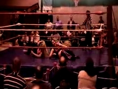 October_27,_2006_Supergirl_Title_Match_flv_000483233.jpg