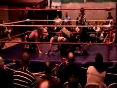 October_27,_2006_Supergirl_Title_Match_flv_000484902.jpg