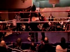 October_27,_2006_Supergirl_Title_Match_flv_000488906.jpg