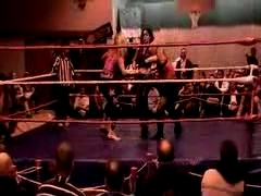 October_27,_2006_Supergirl_Title_Match_flv_000491158.jpg