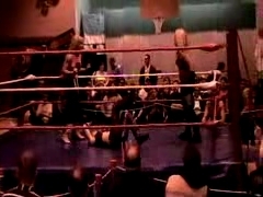 October_27,_2006_Supergirl_Title_Match_flv_000494244.jpg