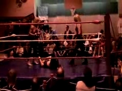 October_27,_2006_Supergirl_Title_Match_flv_000494661.jpg