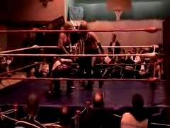 October_27,_2006_Supergirl_Title_Match_flv_000496413.jpg