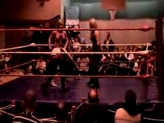 October_27,_2006_Supergirl_Title_Match_flv_000496830.jpg