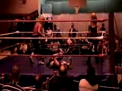 October_27,_2006_Supergirl_Title_Match_flv_000502753.jpg