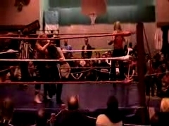 October_27,_2006_Supergirl_Title_Match_flv_000506840.jpg