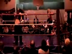 October_27,_2006_Supergirl_Title_Match_flv_000510177.jpg