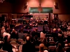 October_27,_2006_Supergirl_Title_Match_flv_000520687.jpg