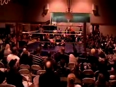 October_27,_2006_Supergirl_Title_Match_flv_000521188.jpg