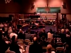 October_27,_2006_Supergirl_Title_Match_flv_000522272.jpg