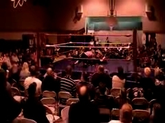 October_27,_2006_Supergirl_Title_Match_flv_000522940.jpg