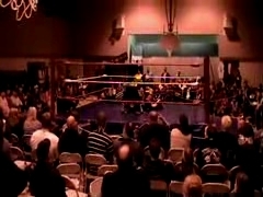 October_27,_2006_Supergirl_Title_Match_flv_000523857.jpg