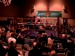 October_27,_2006_Supergirl_Title_Match_flv_000525692.jpg