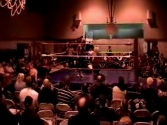 October_27,_2006_Supergirl_Title_Match_flv_000526944.jpg