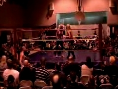 October_27,_2006_Supergirl_Title_Match_flv_000528028.jpg