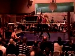 October_27,_2006_Supergirl_Title_Match_flv_000528946.jpg