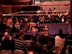 October_27,_2006_Supergirl_Title_Match_flv_000541708.jpg