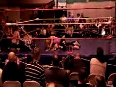 October_27,_2006_Supergirl_Title_Match_flv_000542626.jpg