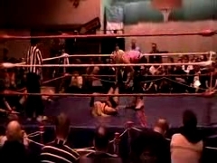 October_27,_2006_Supergirl_Title_Match_flv_000547297.jpg