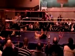 October_27,_2006_Supergirl_Title_Match_flv_000550801.jpg