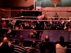 October_27,_2006_Supergirl_Title_Match_flv_000554805.jpg