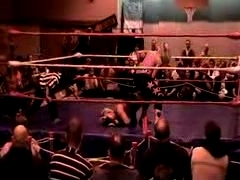 October_27,_2006_Supergirl_Title_Match_flv_000555222.jpg