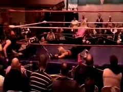 October_27,_2006_Supergirl_Title_Match_flv_000556473.jpg