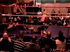 October_27,_2006_Supergirl_Title_Match_flv_000562563.jpg