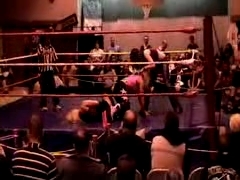 October_27,_2006_Supergirl_Title_Match_flv_000570153.jpg