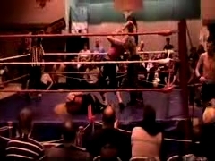 October_27,_2006_Supergirl_Title_Match_flv_000571822.jpg