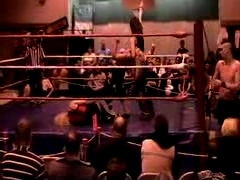 October_27,_2006_Supergirl_Title_Match_flv_000572739.jpg