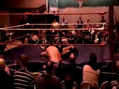 October_27,_2006_Supergirl_Title_Match_flv_000575659.jpg