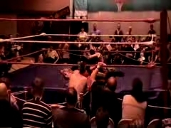 October_27,_2006_Supergirl_Title_Match_flv_000576743.jpg