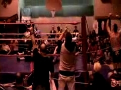 October_27,_2006_Supergirl_Title_Match_flv_000579913.jpg