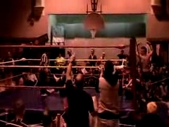 October_27,_2006_Supergirl_Title_Match_flv_000582833.jpg