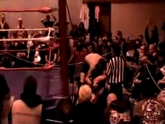 October_27,_2006_Supergirl_Title_Match_flv_000594845.jpg