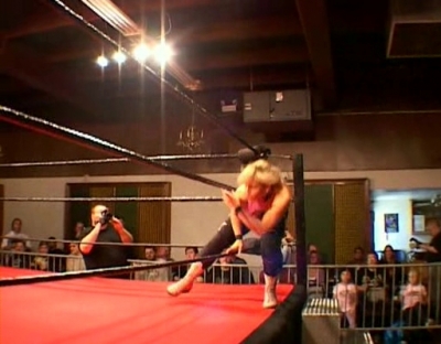 SHIMMER_#8__-__Nattie_Neidhart_vs_Ariel_avi_000041174.jpg