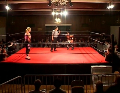 SHIMMER_#8__-__Nattie_Neidhart_vs_Ariel_avi_000179245.jpg