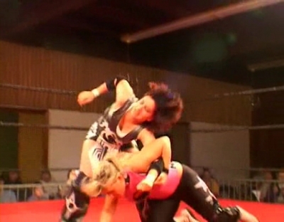 SHIMMER_#8__-__Nattie_Neidhart_vs_Ariel_avi_000223356.jpg