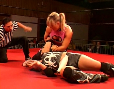 SHIMMER_#8__-__Nattie_Neidhart_vs_Ariel_avi_000232531.jpg