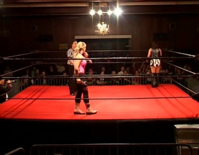 SHIMMER_#8__-__Nattie_Neidhart_vs_Ariel_avi_000324390.jpg