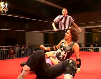 SHIMMER_#8__-__Nattie_Neidhart_vs_Ariel_avi_000348480.jpg