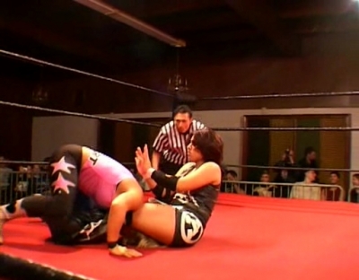 SHIMMER_#8__-__Nattie_Neidhart_vs_Ariel_avi_000369401.jpg