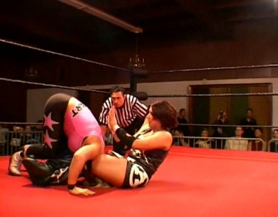 SHIMMER_#8__-__Nattie_Neidhart_vs_Ariel_avi_000370903.jpg