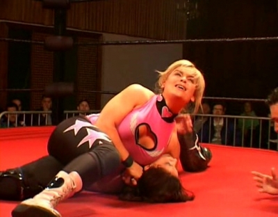 SHIMMER_#8__-__Nattie_Neidhart_vs_Ariel_avi_000376141.jpg