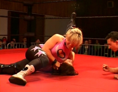 SHIMMER_#8__-__Nattie_Neidhart_vs_Ariel_avi_000376809.jpg