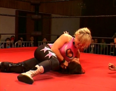 SHIMMER_#8__-__Nattie_Neidhart_vs_Ariel_avi_000377543.jpg