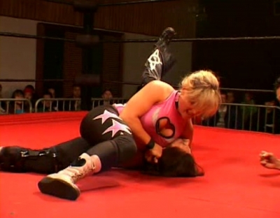 SHIMMER_#8__-__Nattie_Neidhart_vs_Ariel_avi_000378210.jpg