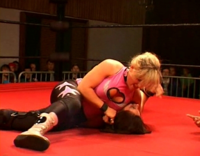 SHIMMER_#8__-__Nattie_Neidhart_vs_Ariel_avi_000378877.jpg