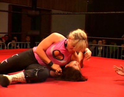 SHIMMER_#8__-__Nattie_Neidhart_vs_Ariel_avi_000380145.jpg